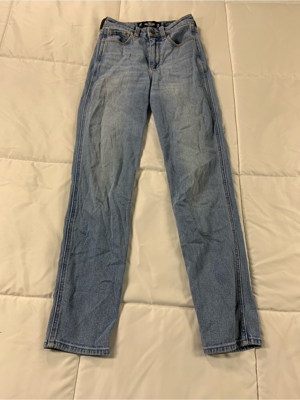 Pre loved HOLLISTER jeans women size 23x27